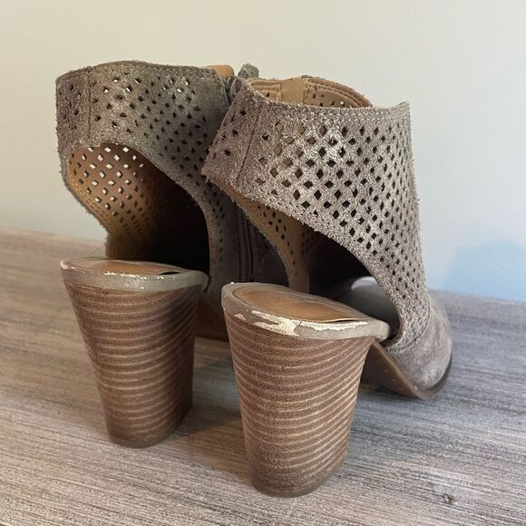 Lucky Brand Brindle Lizara Perforated Block Heel Leather Bootie - Picture 4 of 7